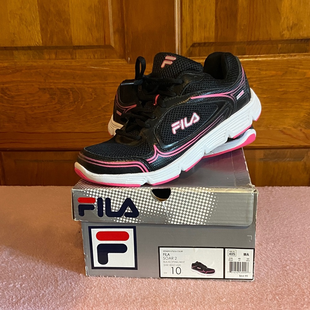 Fila Womens Sneakers in Black Bold Pink and White  NWOT